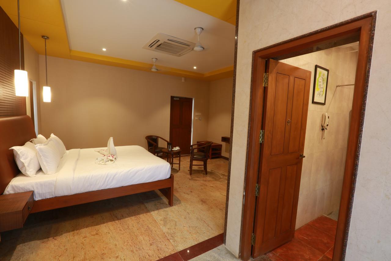 Hotel Mayapuri Amira Kumbakonam Esterno foto