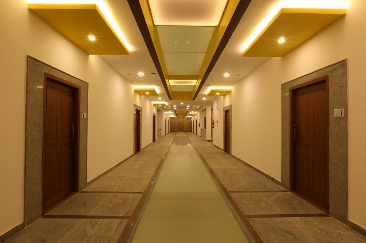 Hotel Mayapuri Amira Kumbakonam Esterno foto