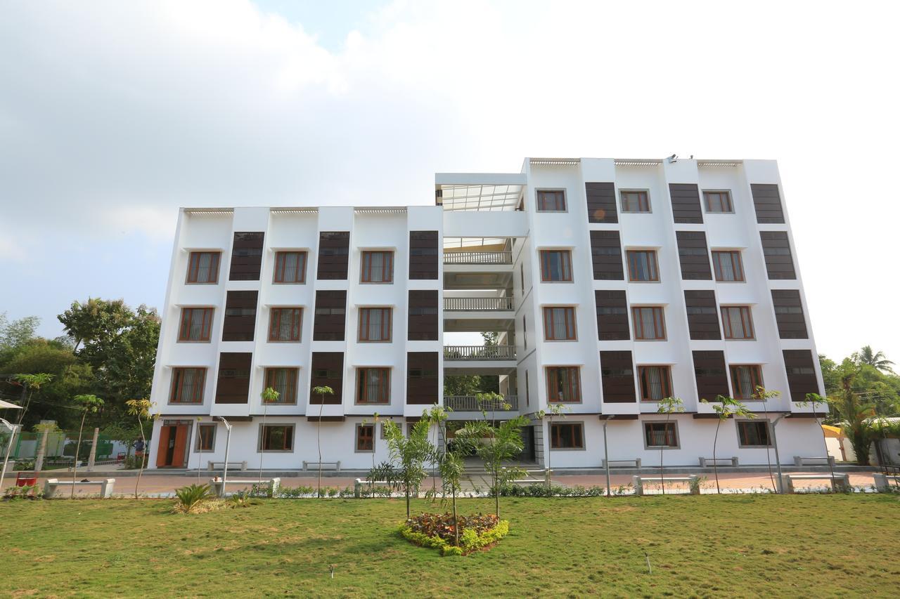 Hotel Mayapuri Amira Kumbakonam Esterno foto